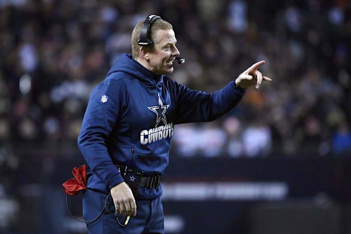 Dec 5, 2019; Chicago, IL, USA; Dallas Cowboys head coach Jason Garrett reacts in the first half against the Chicago Bears at Soldier Field.